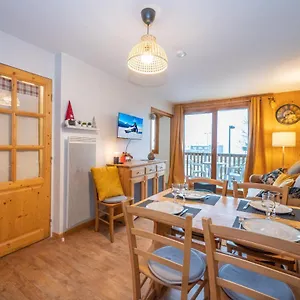 6 Couchages Au Pied Des Pistes A 2 Chambres, Balcon Et Parking Couvert Appartement